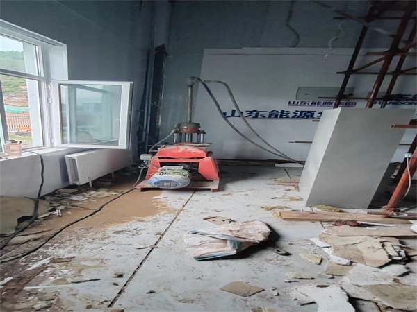 柳江地基基础下沉墙体裂缝加固注浆顶升施工